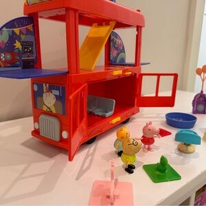 Peppa Pig Party Bus Playset